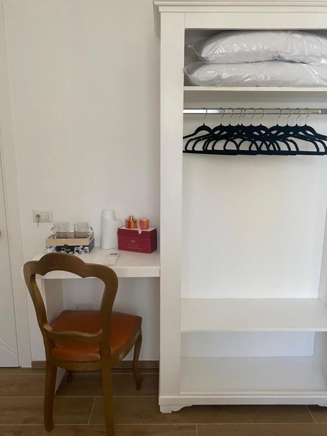 Ludo'S Rooms Cagliari Bagian luar foto