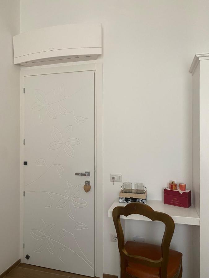 Ludo'S Rooms Cagliari Bagian luar foto