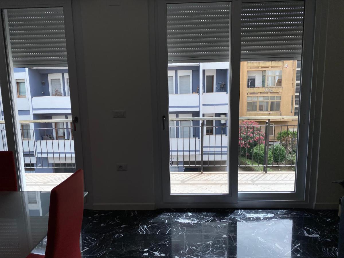 Ludo'S Rooms Cagliari Bagian luar foto