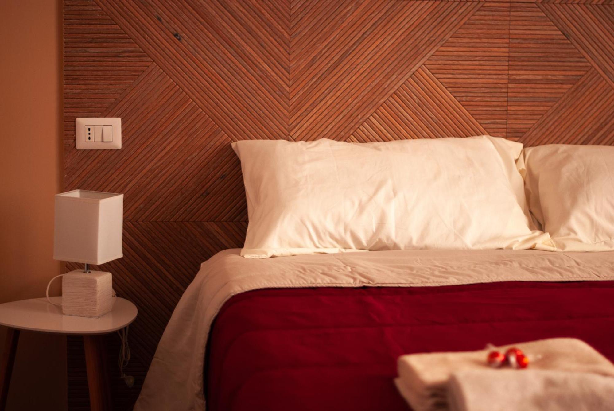 Ludo'S Rooms Cagliari Bagian luar foto