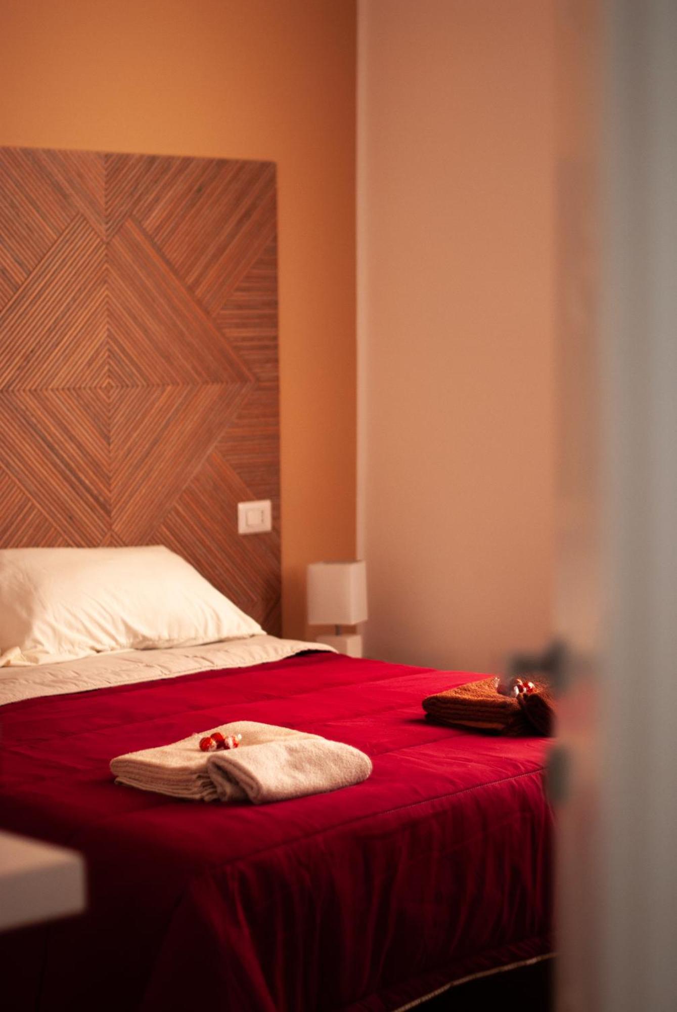 Ludo'S Rooms Cagliari Bagian luar foto